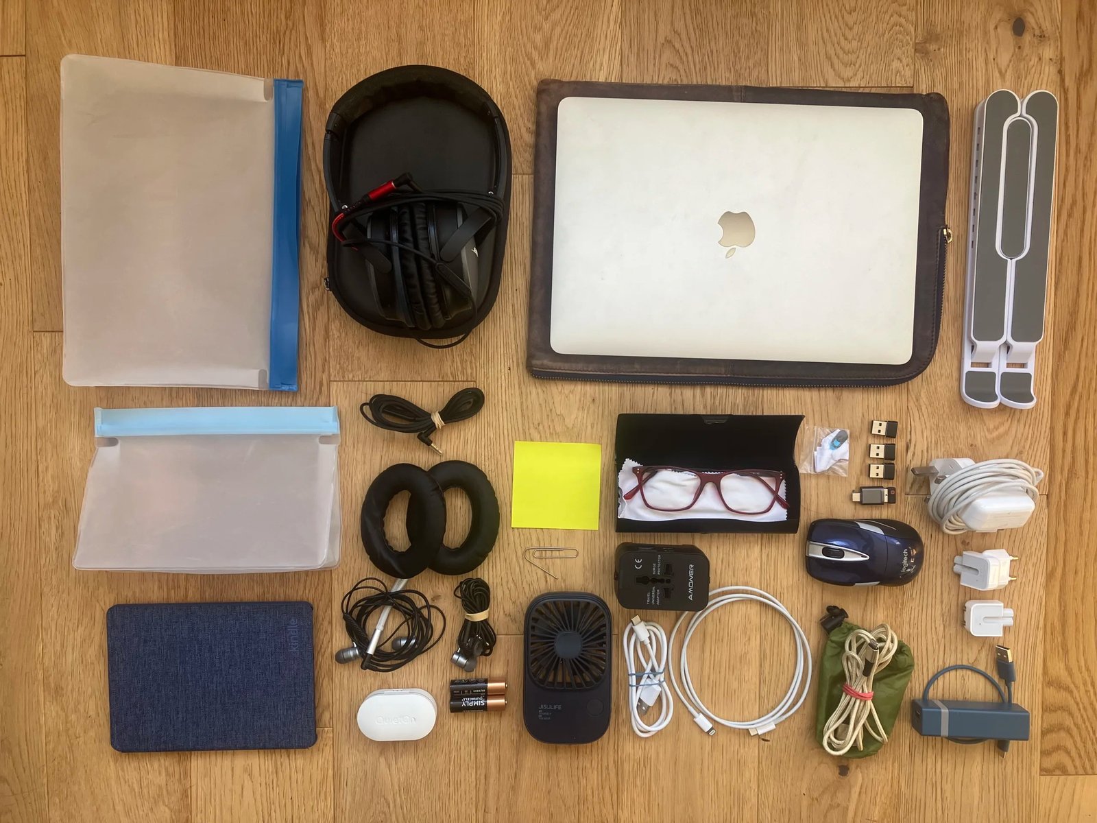 4 Must-Have Tech Gadgets For Digital Nomads